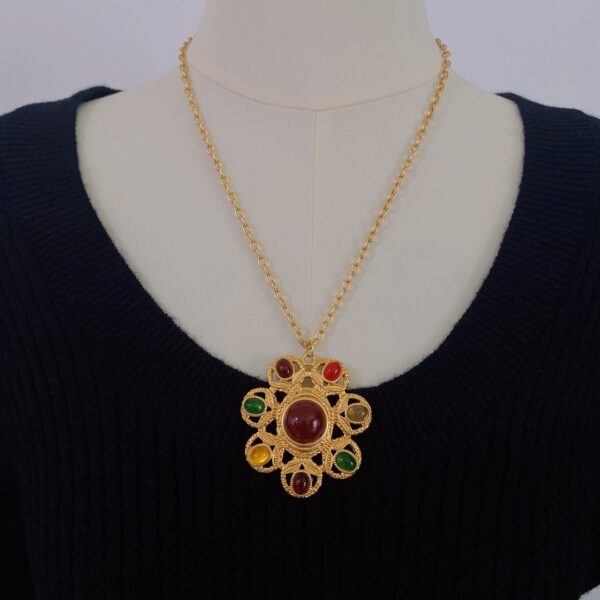 #167 Retro, exaggerated, high-end, elegant and light luxury fashion necklace - Image 5