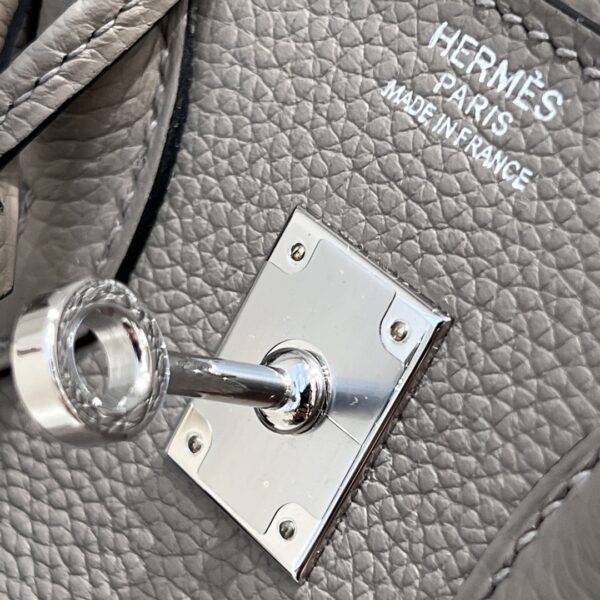 #197 Fashionable and high-end asphalt grey bag - Image 8