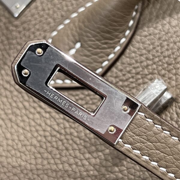 #198 Fashionable and high-end elephant grey bag - Image 4