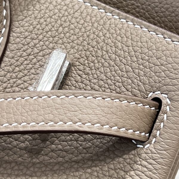 #198 Fashionable and high-end elephant grey bag - Image 5