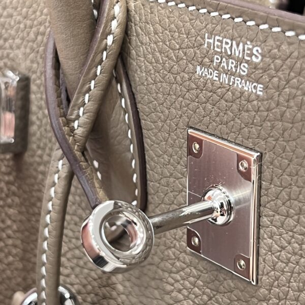 #198 Fashionable and high-end elephant grey bag - Image 9