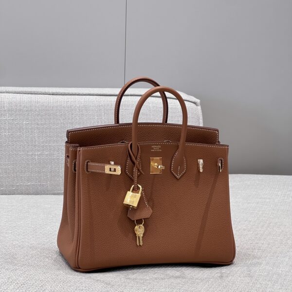 #199 Fashionable and high-end golden brown bag