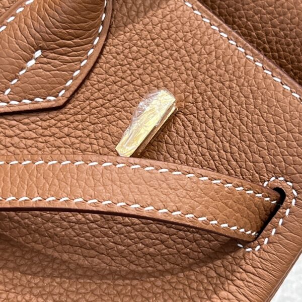 #199 Fashionable and high-end golden brown bag - Image 6