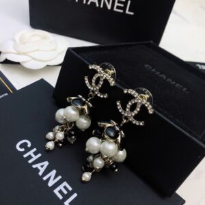 #208 Fashionable and High-end cc Pearl Earrings