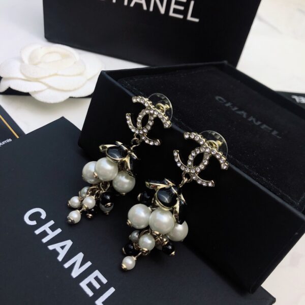 #208 Fashionable and High-end cc Pearl Earrings