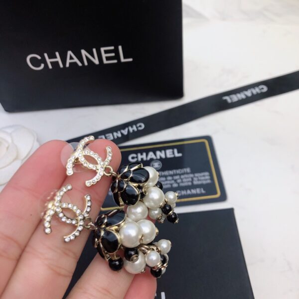 #208 Fashionable and High-end cc Pearl Earrings - Image 9