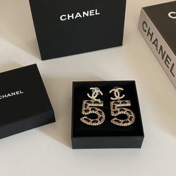 #204 Retro Classic Earrings - Image 2