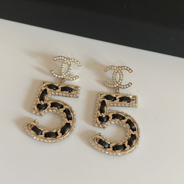 #204 Retro Classic Earrings - Image 5