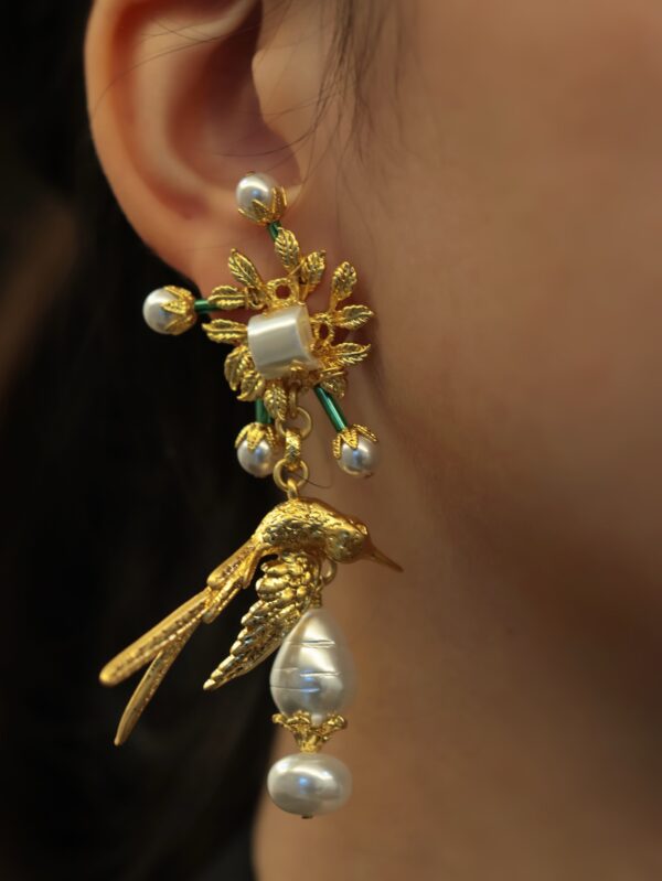 #301 Retro and high-end bird-shaped exaggerated pearl earrings - Image 2