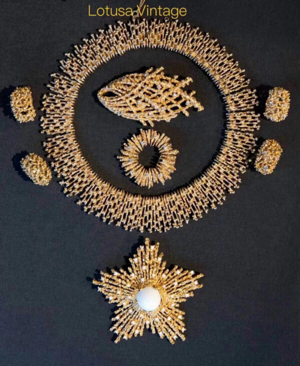 #296 Retro gold necklace, earrings and brooch set with a fashionable and high-end feel - Image 2