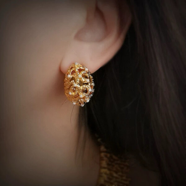 #296 Retro gold necklace, earrings and brooch set with a fashionable and high-end feel - Image 5