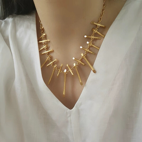 #305 Fashionable and High-end Retro Necklace, a niche design necklace - Image 5