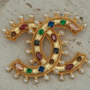 #202 Retro classic brooch