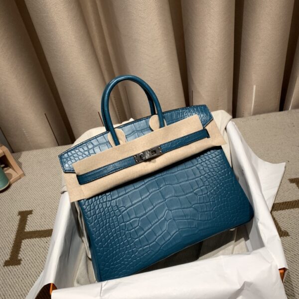 #165 Classic and high-end handbag for ladies - Image 8