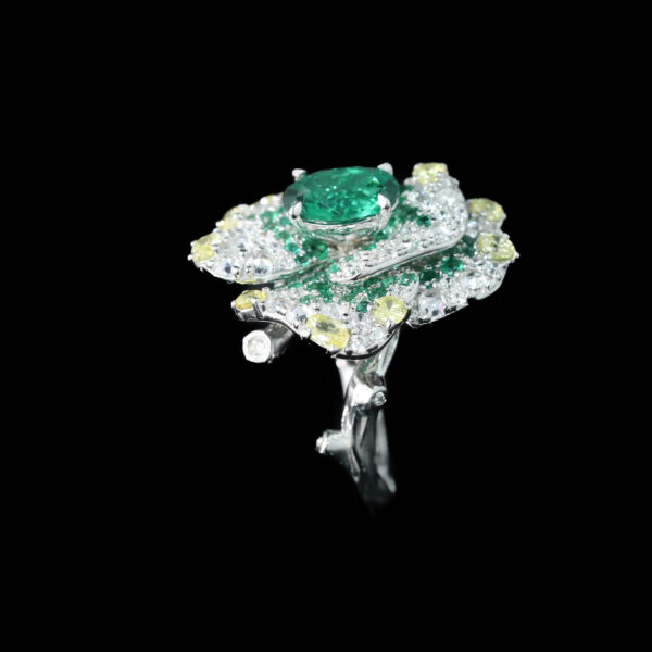 #256 Fashionable and high-end 925 silver niche design flower-shaped girls' ring - Image 6