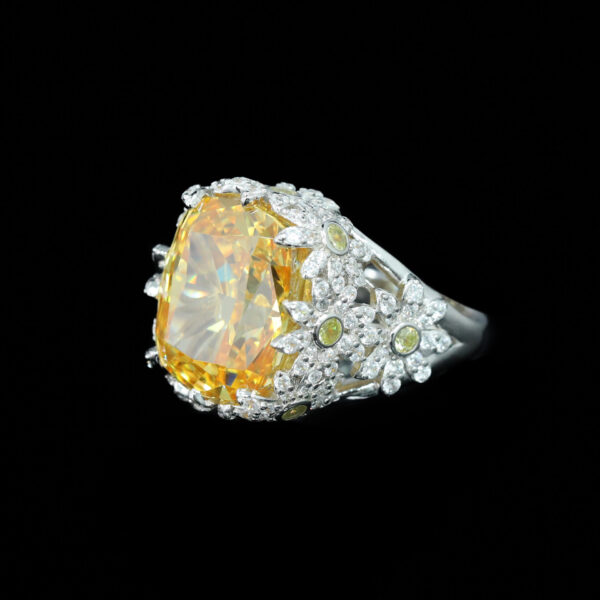 #268 Fashionable and high-end 925 silver niche design Daisy shape ladies' Ring - Image 5