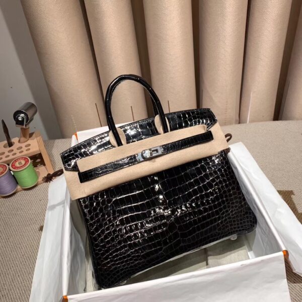 #165 Classic and high-end handbag for ladies - Image 10