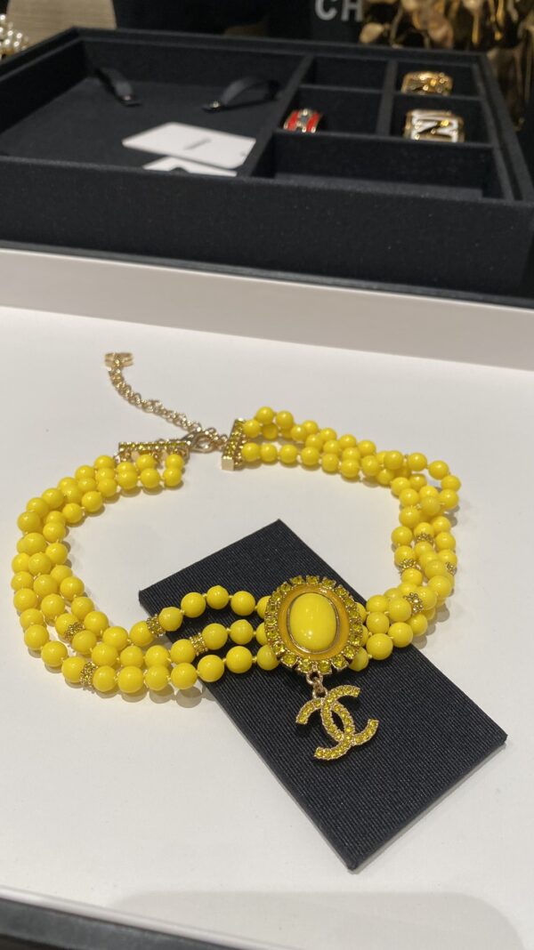 #205 Retro Classic Style Yellow fashionable short Necklace - Image 2