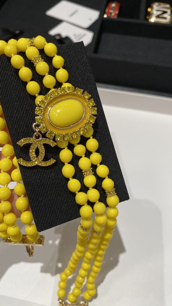 #205 Retro Classic Style Yellow fashionable short Necklace - Image 5