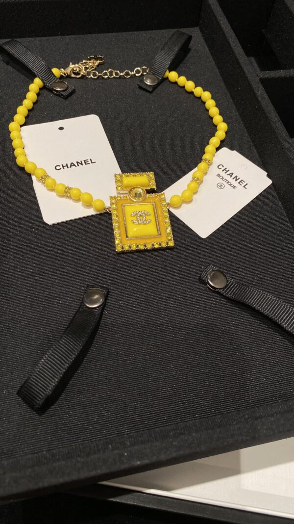 #205 Retro Classic Style Yellow fashionable short Necklace - Image 8