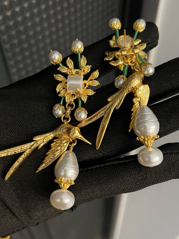 #301 Retro and high-end bird-shaped exaggerated pearl earrings - Image 4
