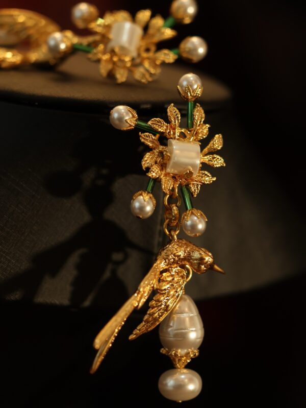 #301 Retro and high-end bird-shaped exaggerated pearl earrings - Image 8