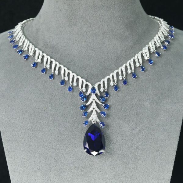 #247 Fashionable and High-end 925 silver niche Design Girls' Necklace - Image 2