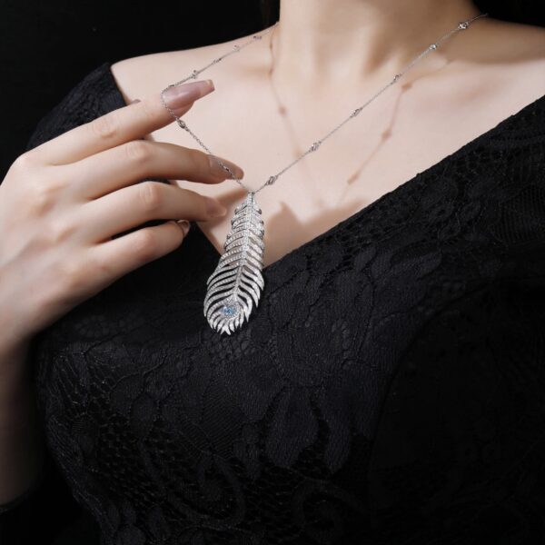#179 Light Luxury Fashion High-end Versatile Jewelry for Girls Necklace - Image 3
