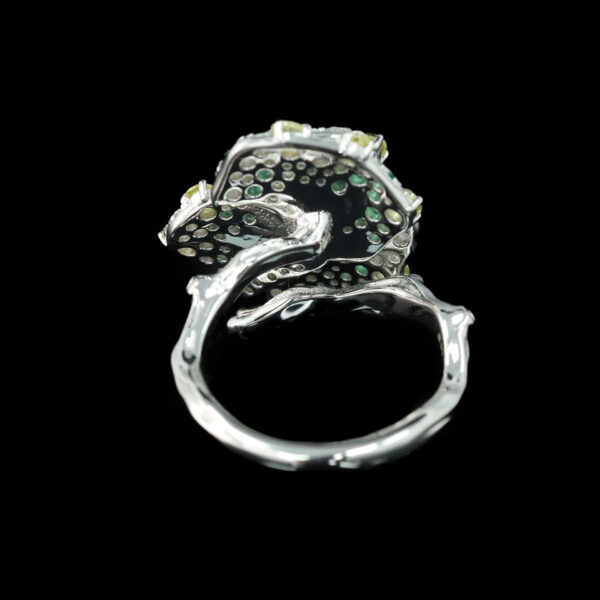 #256 Fashionable and high-end 925 silver niche design flower-shaped girls' ring - Image 2