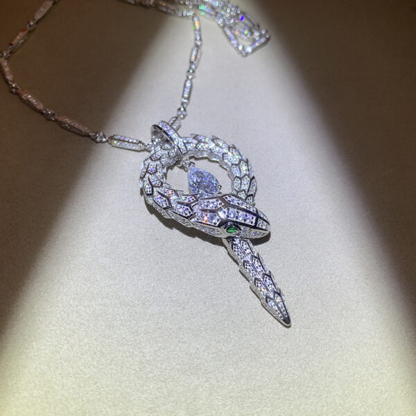 #187 Fashionable, High-end and Elegant Jewelry Party Event Snake-shaped necklace - Image 3