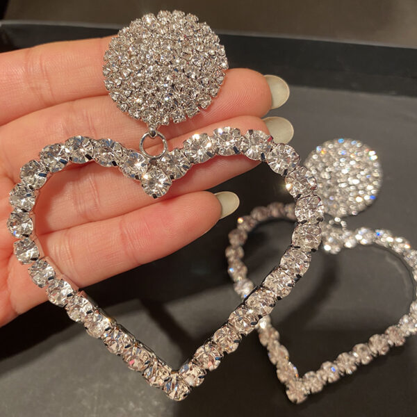 #75 Fashionable and Sophisticated Heart Earrings with Exaggerated Heart-shaped Studs - Image 4