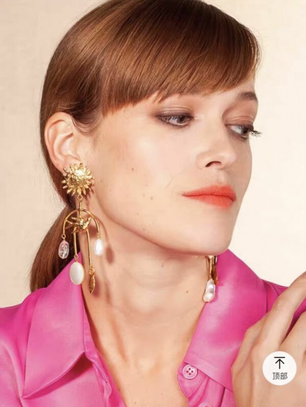 #310 Stylish and High-end Retro Gold Baroque earrings - Image 2