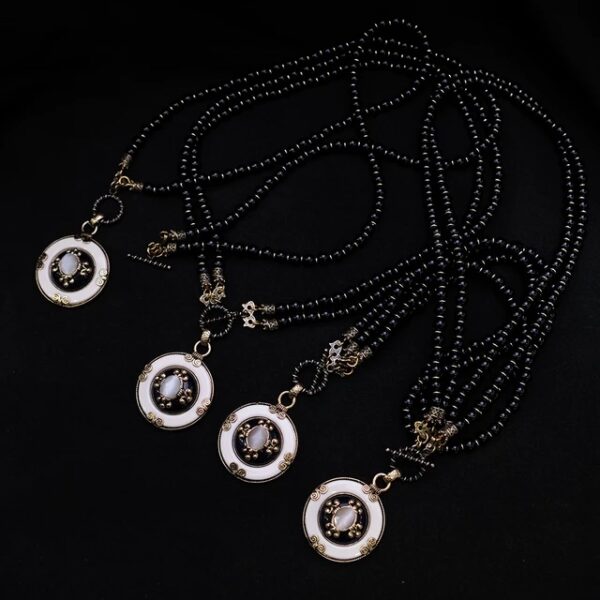#314 Stylish and High-end retro black agate necklace - Image 4