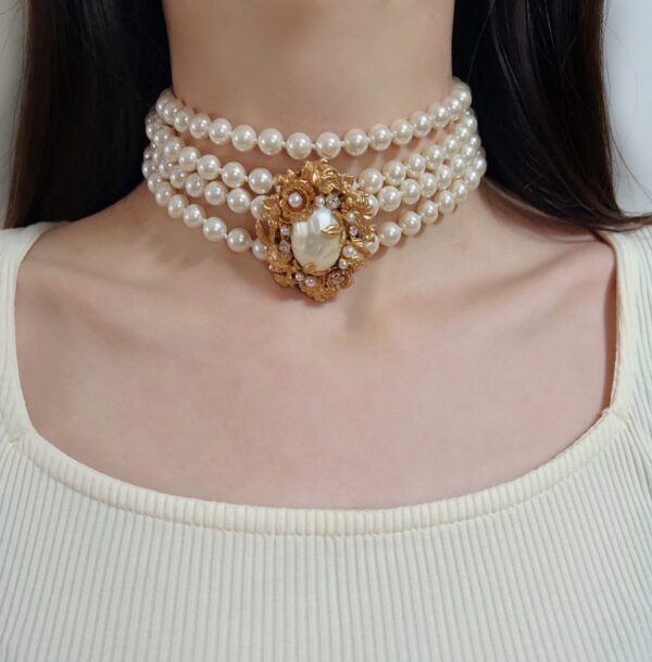 #311 Fashionable and High-end retro Pearl Necklace - Image 2