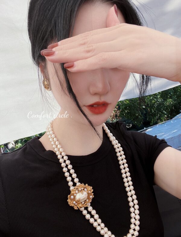 #311 Fashionable and High-end retro Pearl Necklace - Image 4