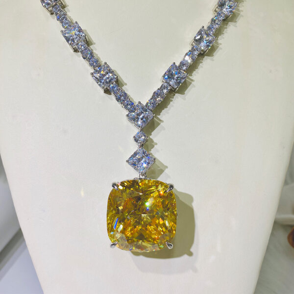 #218 S925 silver Fengfang goose yellow 30*30ct high-carbon diamond wedding necklace for ladies - Image 9