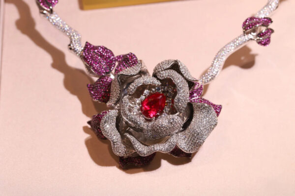 #112 925 Silver inlaid zircon flower-shaped necklace - Image 5
