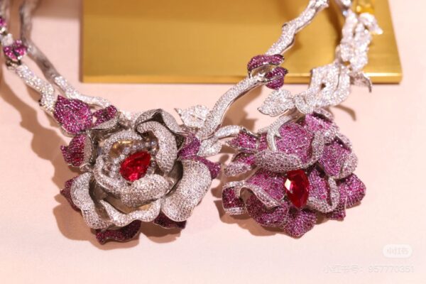 #112 925 Silver inlaid zircon flower-shaped necklace - Image 6