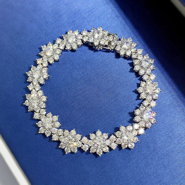 #56 S925 Silver Flower-shaped High-carbon Drill Women's Bracelet - Image 3