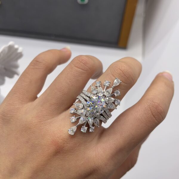 #157 S925 Silver Light Luxury, exquisite and high-end crown row ring, teardrop Moissanite, ladies' stacked ring - Image 8