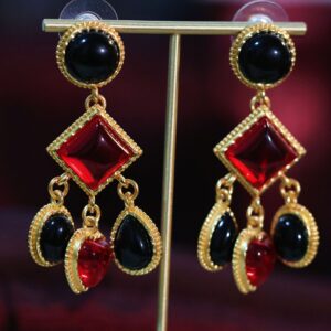 #316 Retro and High-end glass earrings