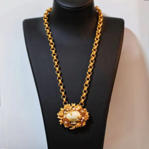 #318 Retro and High-end Baroque Pearl Flower Necklace Brooch