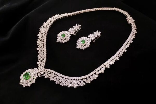 #101 925 Silver-inlaid Zircon Necklace and Earring set - Image 2