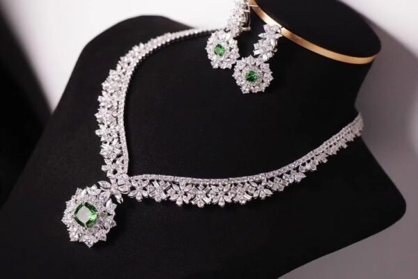 #101 925 Silver-inlaid Zircon Necklace and Earring set - Image 3