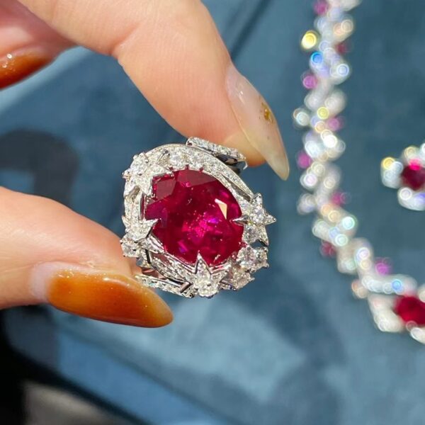 # 160 925 silver gold-plated luxury jewelry, designer exhibition celebrity same jewelry gradient color cultivation ruby geometric shape autumn and winter brilliant star cultivation gemstone - Image 2