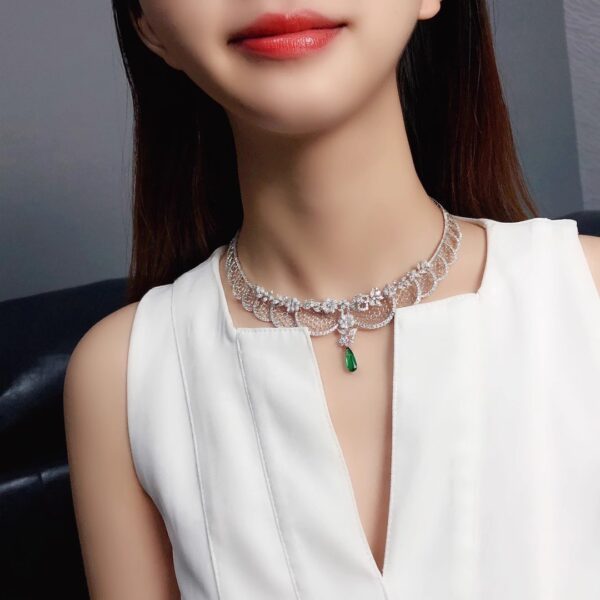 371#High end natural emerald necklace with main stone of 1.24 carats, 18k gold inlaid with diamonds and international certificate vvg - Image 4