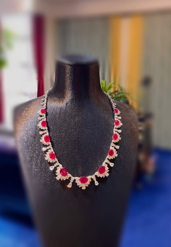 397#High end fashion natural Burmese pigeon blood red ruby necklace with main stone of 29.35 carats and 18K gold inlaid with natural diamonds - Image 7