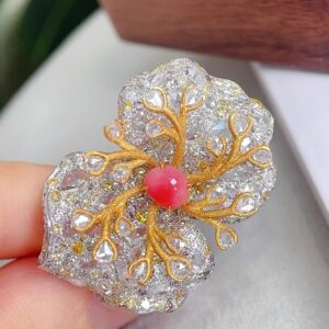 370#High end natural flamingo powder conch pearl hole bead ring with main stone of 0.96 carats, 18k gold with diamond, dys with jewelry certificate