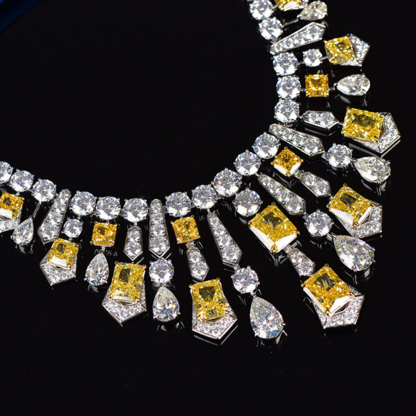 #121 S925 Silver Light Luxury Exquisite High-end high-carbon diamond necklace - Image 3