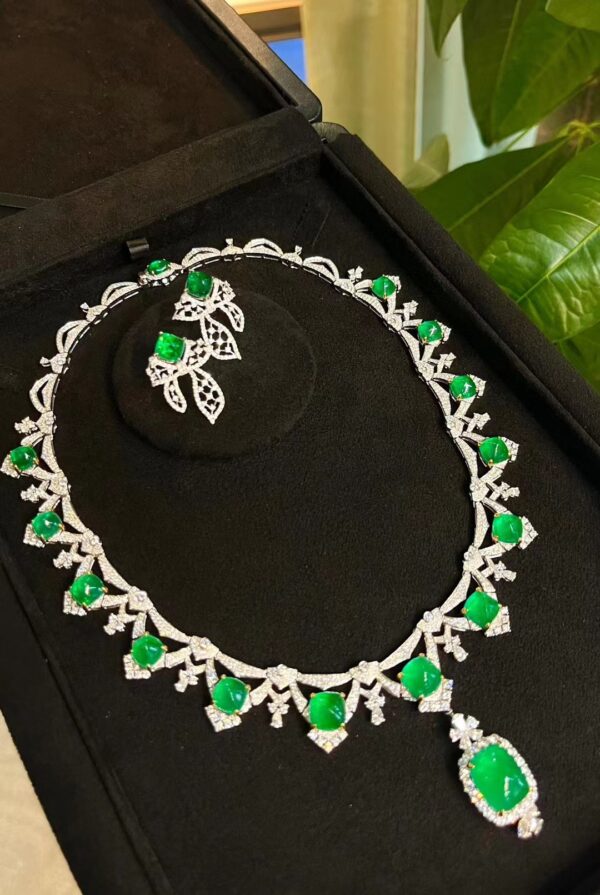 #213 Natural Emerald Evening Dress Necklace, main stone 63.31-carat 18k gold set with diamonds and certificate - Image 5